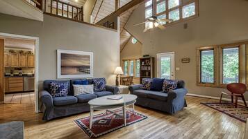 TV, fireplace, DVD player, stereo