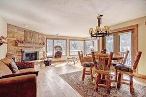 Flat-screen TV, fireplace