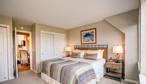 1 bedroom, iron/ironing board, internet, bed sheets