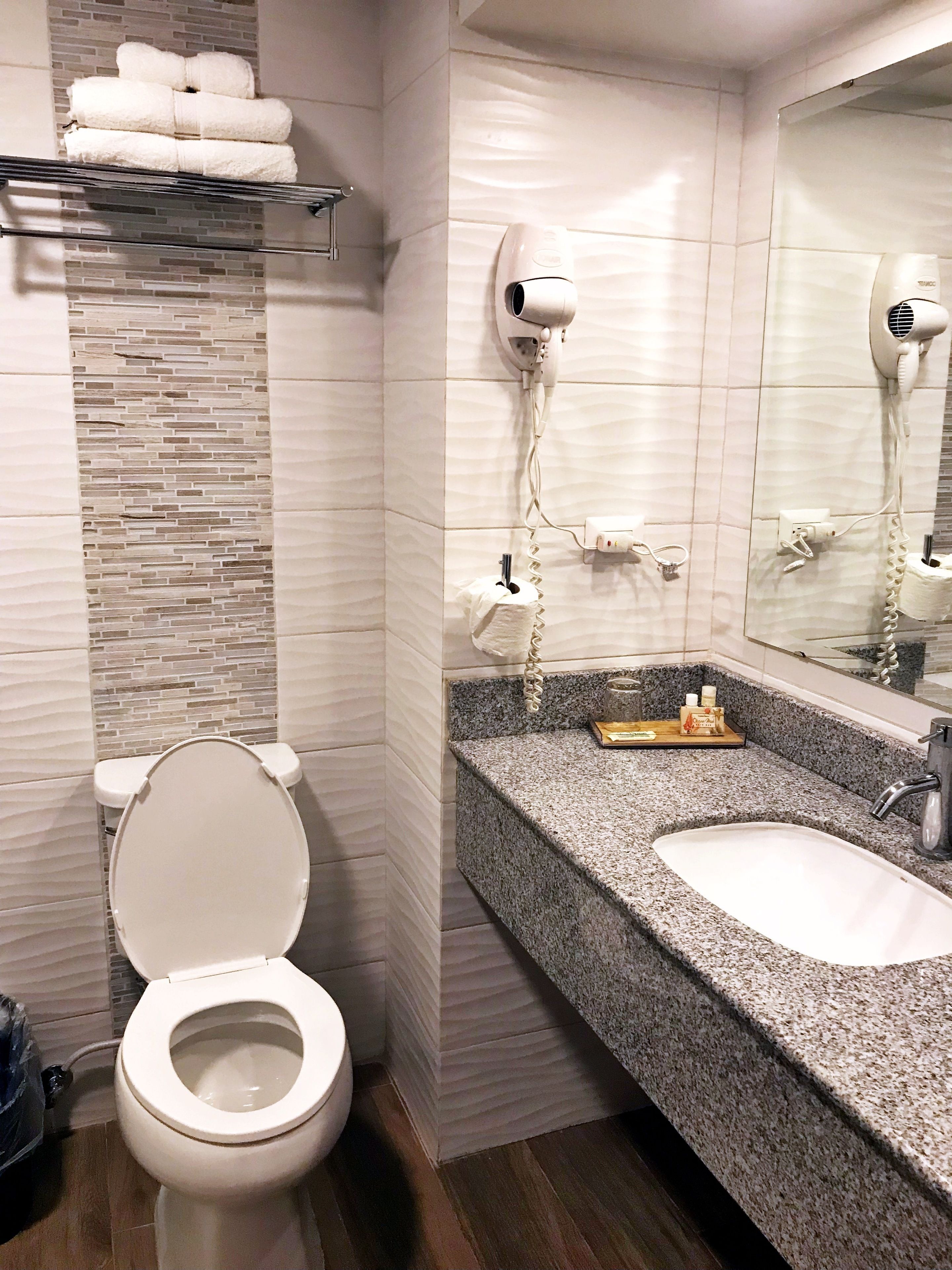 standard room, 1 queen bed, balcony, city view (disabled) | bathroom | shower, free toiletries, hair dryer, towels