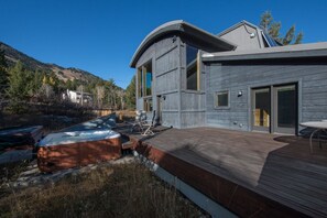 Property grounds - JHRL - Westbrook House - Contemporary 3 bedroom Teton Village Home, Great Location (Teton Village)