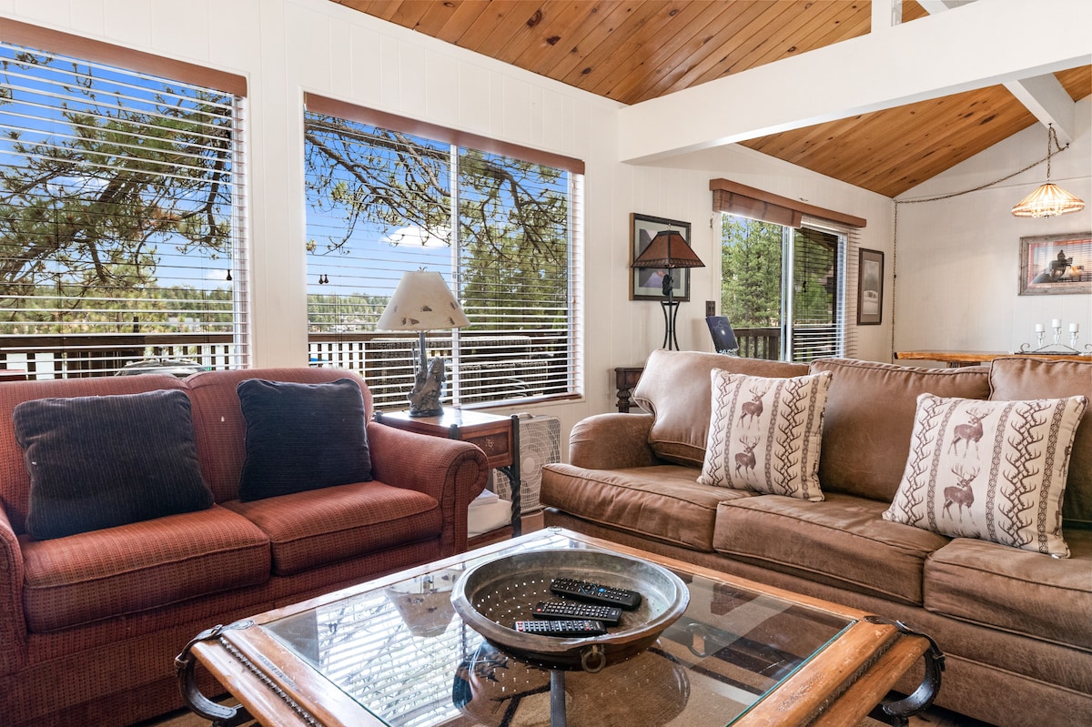 Photo 9 of LAKEFRONT - Boat Dock! Close to Slopes, HOT TUB! Game room!
