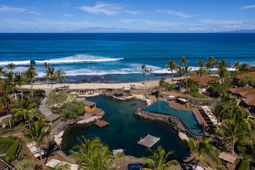 Hualalai Golf Villa 4202 - Oceanfront + Prime Location + Room Service
