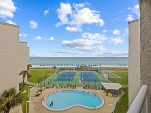 Een verwarmd zwembad