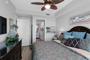 1 bedroom, iron/ironing board, free WiFi, bed sheets - 2306 - Nautical Style Couples Retreat (Panama City Beach)