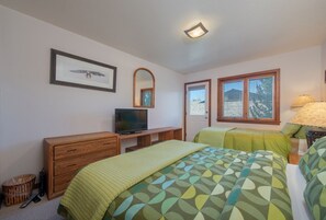 3 bedrooms, iron/ironing board, free WiFi, bed sheets - JHRL - Teewinot D4, Great Slopeside Location (Teton Village)