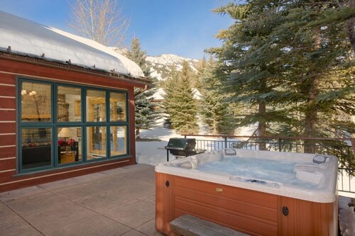 JHRL - Moose Creek #10, Private Hot Tub