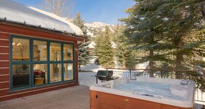 JHRL - Moose Creek #10, Private Hot Tub