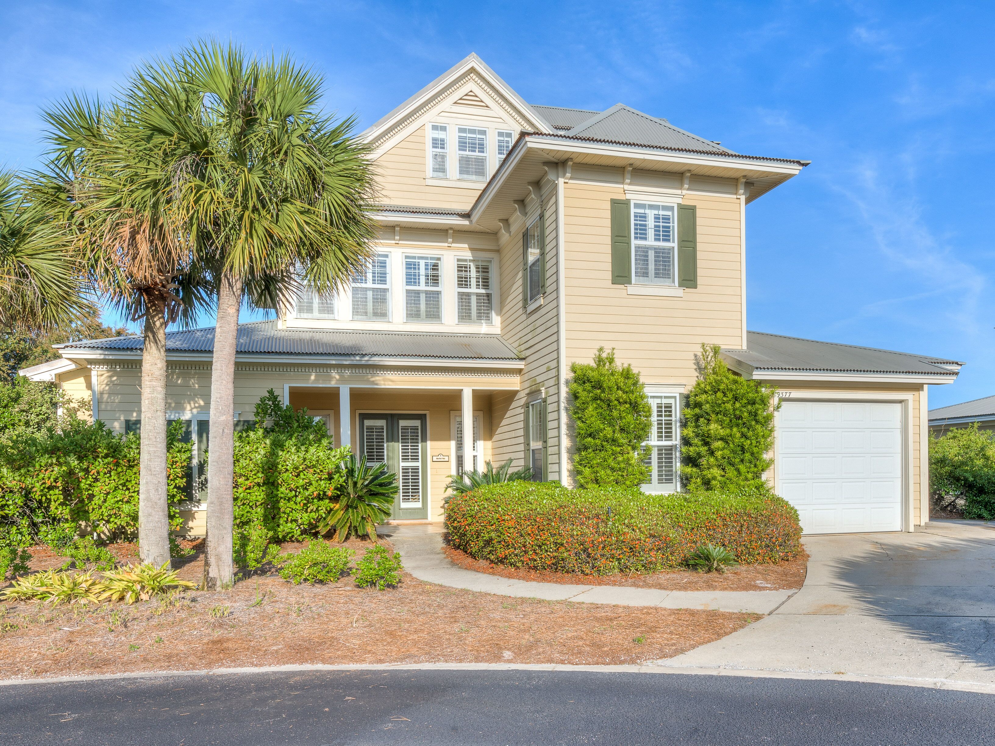 Martini Hut ~ Beautiful  4BR/3BA beach house!