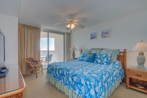 4 bedrooms, iron/ironing board, WiFi, bed sheets - Luxury oceanfront condo - Indoor/Outdoor Pools + Free Attraction Tickets! (North Myrtle Beach)