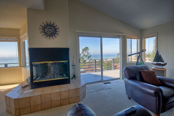 TV, fireplace, stereo - Heavenly Ocean View - #LH37: 2  BR, 2  BA House in Cambria, Sleeps 4 (Cambria)