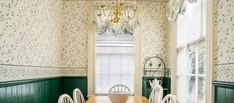 Sweet Pea - Pacific Grove House - Walk to Beach and Town