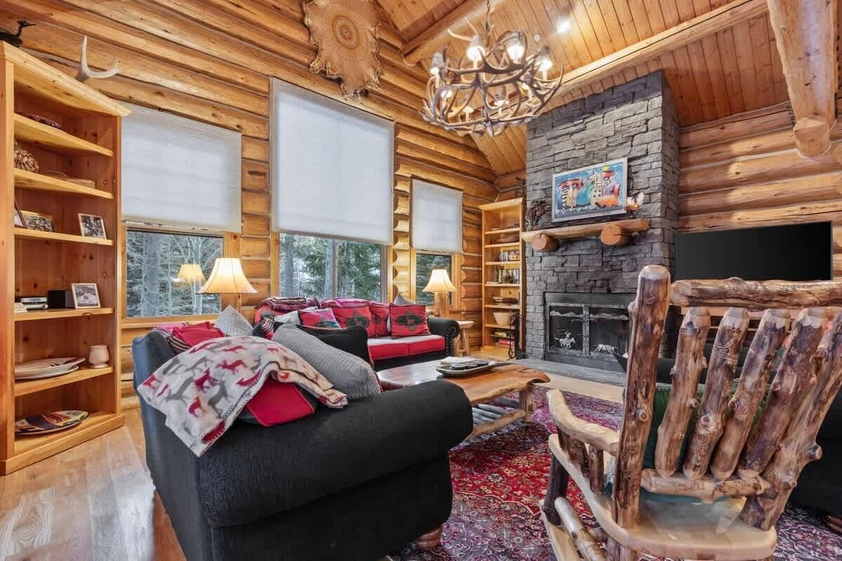 TV, fireplace, offices