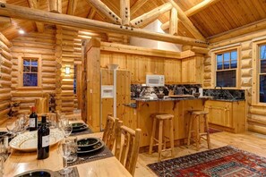 Dining - Abode on Obsidian, best value in Teton Village (Teton Village)