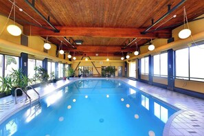 Pool - Beacon Hill View Condo (Victoria)