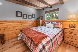 3 bedrooms, desk, travel crib, free WiFi