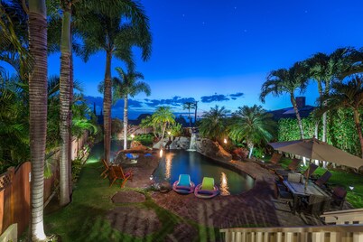 PRIVATE HOME OASIS-3 BEDROOM-OCEAN VIEWS-POOL-HOT TUB-METICULOUS CLEANING