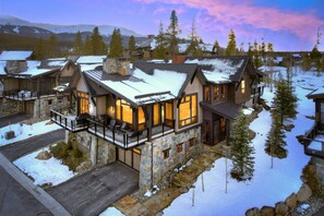 Exterior - Shock Hill Overlook | Locally-Managed Lux. 1 min walk to Gondola at Shock Hill Private Hot Tub (Breckenridge)