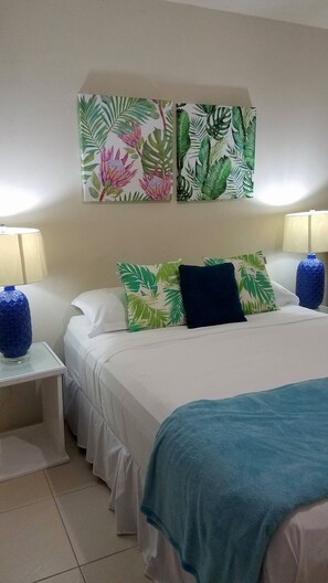 2 bedrooms, desk, iron/ironing board, travel crib