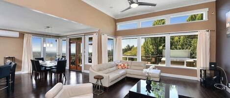 TV, fireplace, stereo, offices