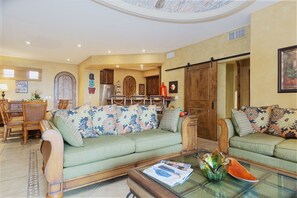 TV, DVD player, books, stereo