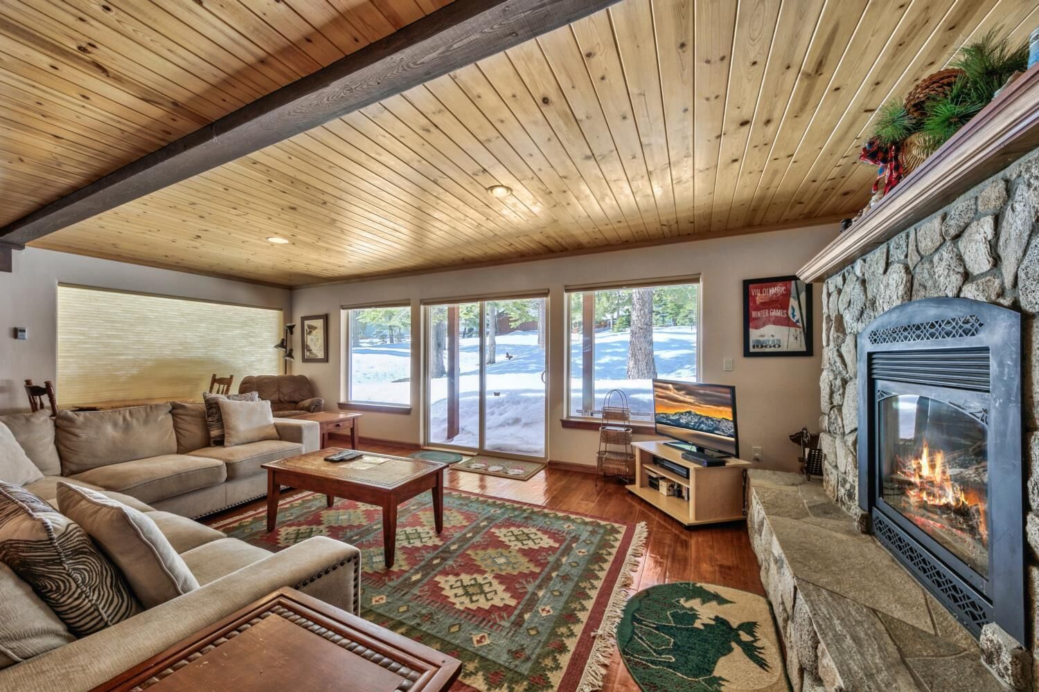 TV, fireplace, foosball, stereo