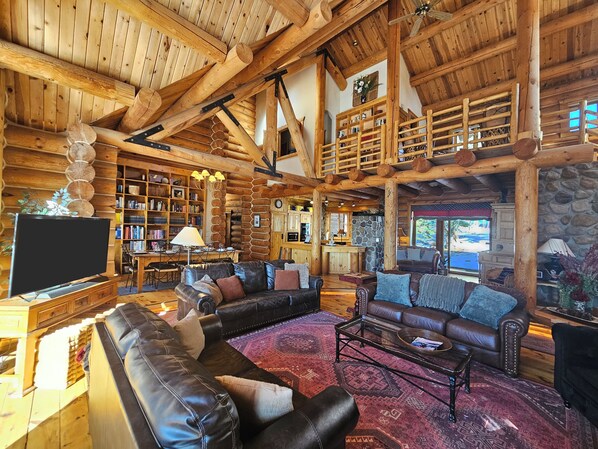 TV, fireplace, DVD player