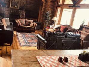 TV, fireplace, DVD player - El Salto Compound-Private setting on 3 acres with trees- 3 separate homes (Arroyo Seco)