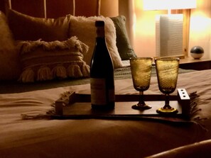 7 bedrooms, internet, bed sheets