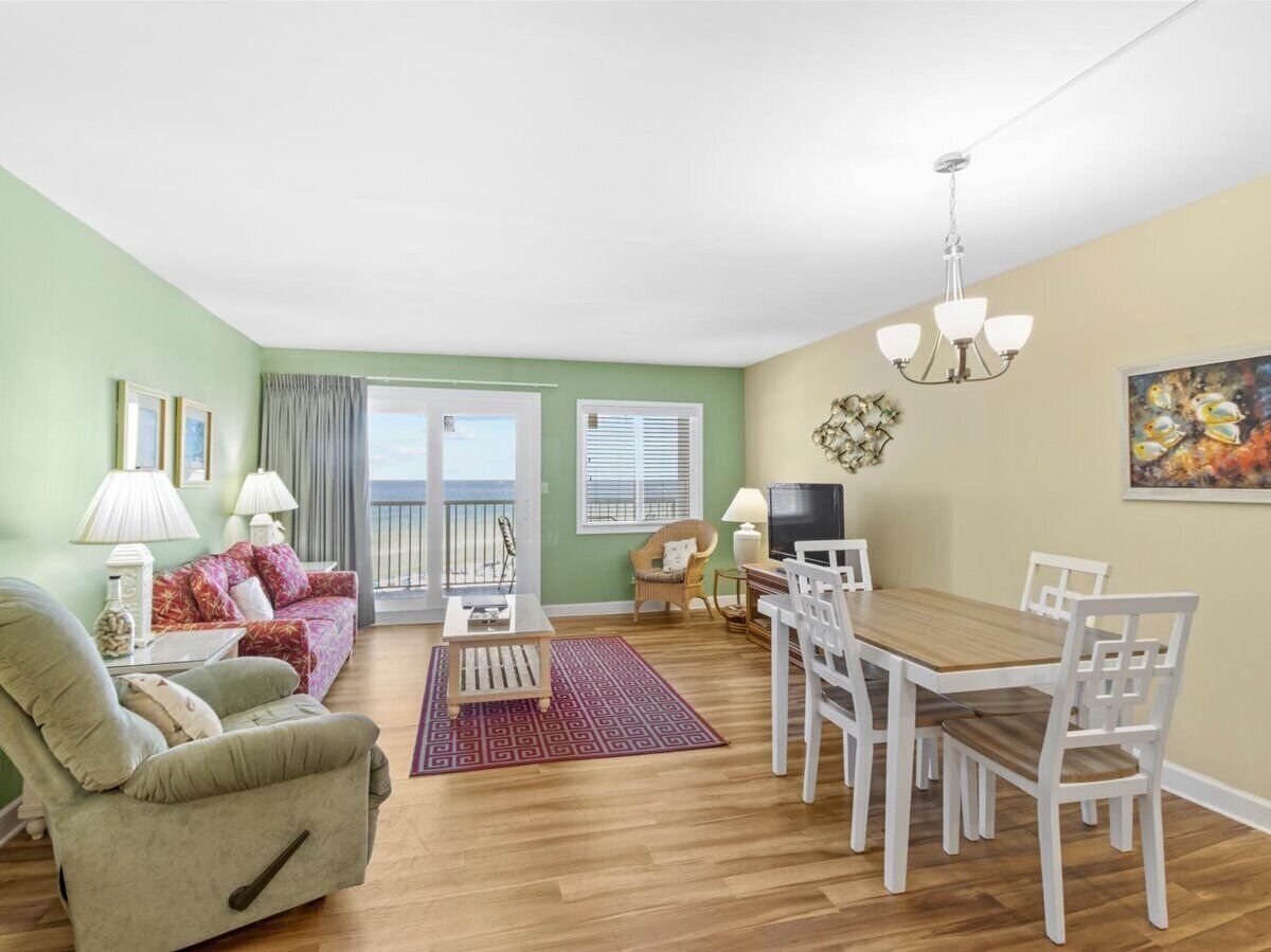 Fantastic View includes complimentary beach service (719)