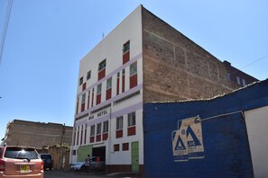 Front of property - Ibis Hotel Nanyuki (Nanyuki)