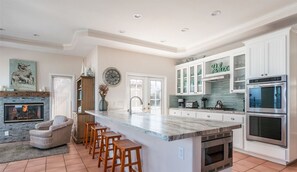Fridge, microwave, dishwasher, coffee/tea maker