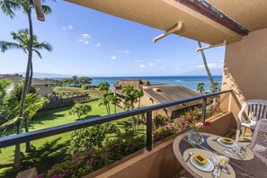 Outdoor dining - OCEAN VIEW 1 Bedroom condo - Steps to the beach!  Kahana Villa F406 (Lahaina)