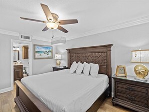1 bedroom, iron/ironing board, free WiFi, bed sheets - Holiday Surf Unit 522 Beachy Perfection (Destin)