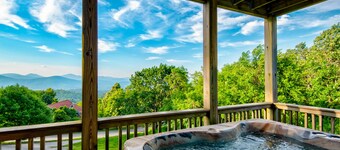 Aussies Lookout - Panoramic Mountain Views, Hot Tub, Pool Table!