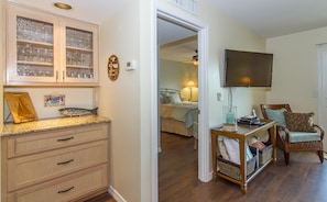 2 bedrooms, iron/ironing board, WiFi, bed sheets - Beautiful Top Floor (Elevator Building) Ocean View Condo - Excellent Location! (Saint Augustine)