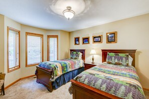 3 bedrooms, free WiFi, bed sheets