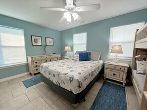 2 bedrooms, iron/ironing board, free WiFi - Abby Sands Castle - 2ND ROW - Great views, easy access to quiet beach, WIFI! (Caplen)