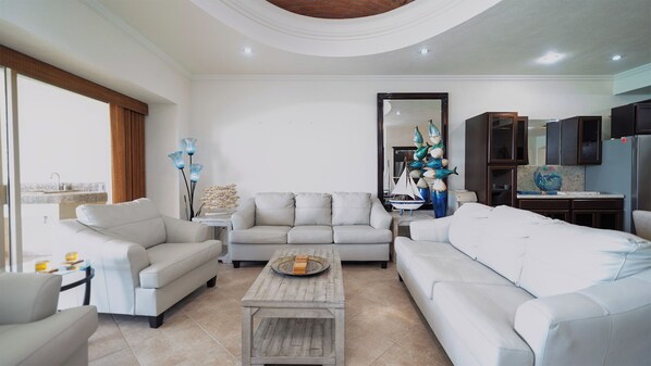 TV - Sonoran Sky 1502 Vacation In The Sky Spacious Oceanfront (Puerto Peñasco)