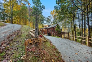 Property grounds - Falling Waters - hot tub, game table, views! (Banner Elk)