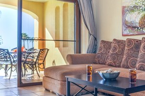 TV, DVD player, books, stereo