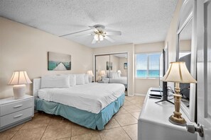 2 bedrooms, iron/ironing board, free WiFi, bed sheets - Holiday Surf Unit 520 (Destin)