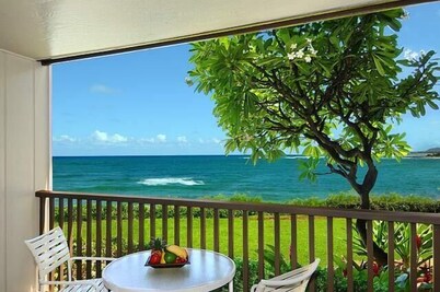 Wailua Bay View 110 Oceanfront & Centrally located