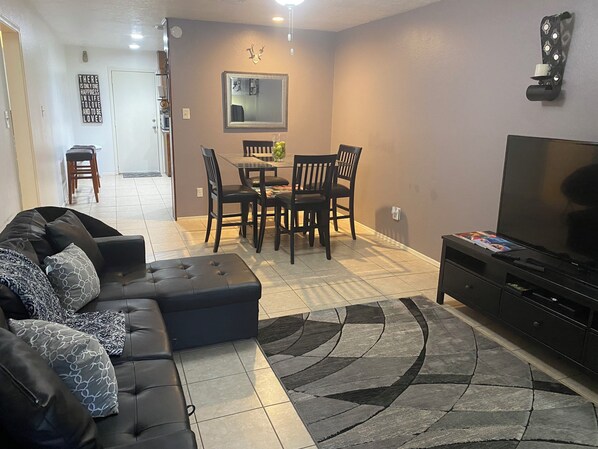 智能電視、DVD 播放機