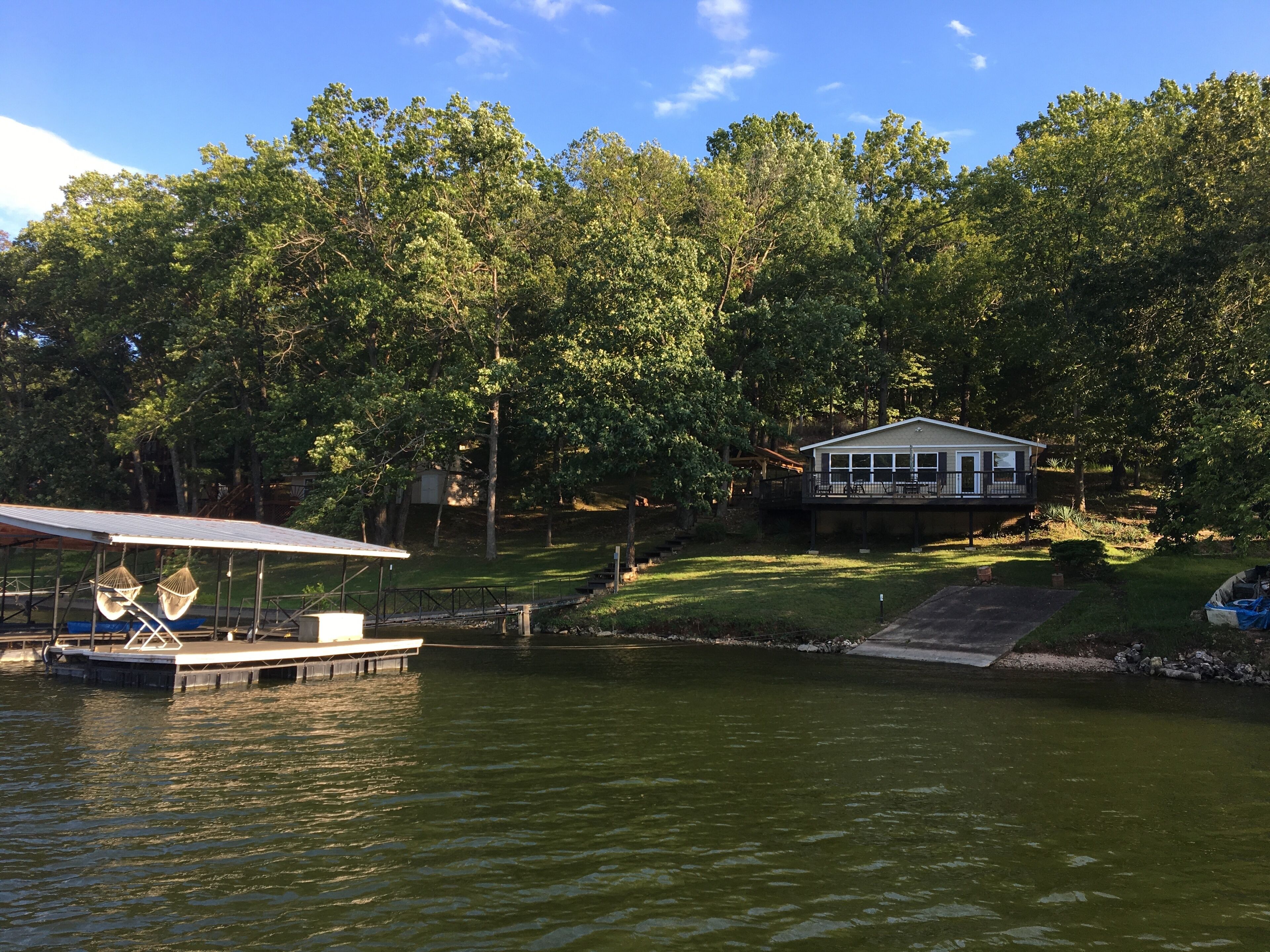 10 MM, Lake Front, Sunrise Beach, 3 bed 2 bath house, Private Dock, 