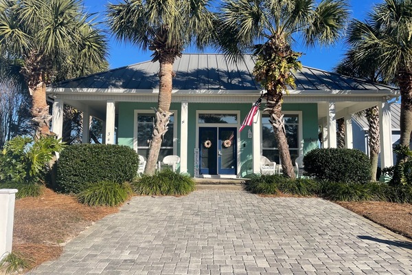 "Destin"ation By The Sea