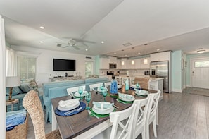 Interior - Turtle's Bay managed by Beach Retreats FL Anna Maria Island (Holmes Beach)