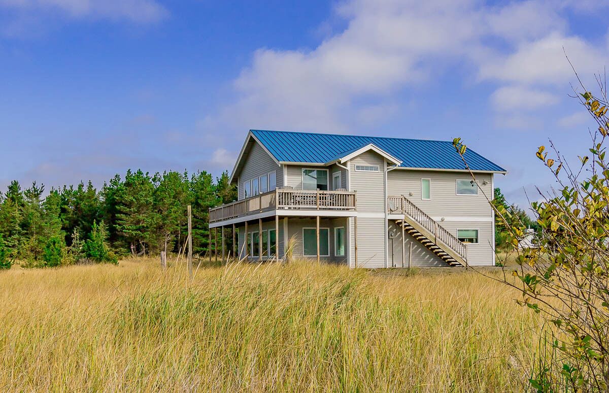 NEW HOT TUB, Dog Friendly, Amazing Ocean views, Game room (Surf2)