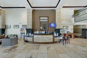 Lobby - A102 Oceanfront Luxury - Sleeps 6, AC, Pool, Hot Tub, Water Slide & Lazy River! (Kapaa)