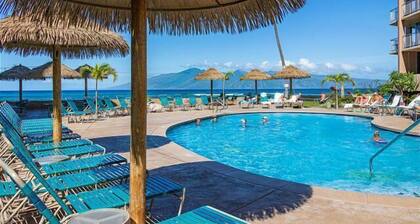 OCEAN and MOUNTAIN view corner 2 bdrm unit - Royal Kahana 220